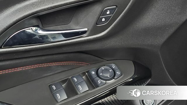 Chevrolet (GM Daewoo) Trax Crossover 2024 Белый из Кореи, фото 4