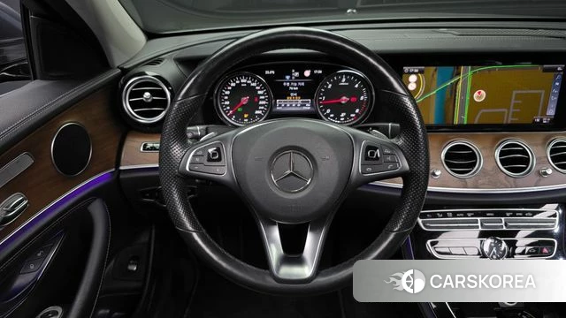 Mercedes-Benz E-Class W213 2018 Серый из Кореи, фото 4