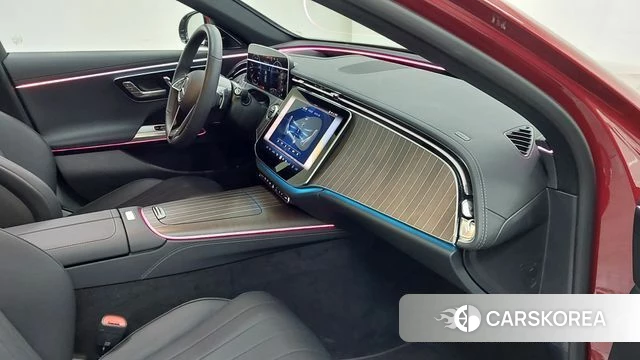Mercedes-Benz E-Class W214 2025 Красный из Кореи, фото 4