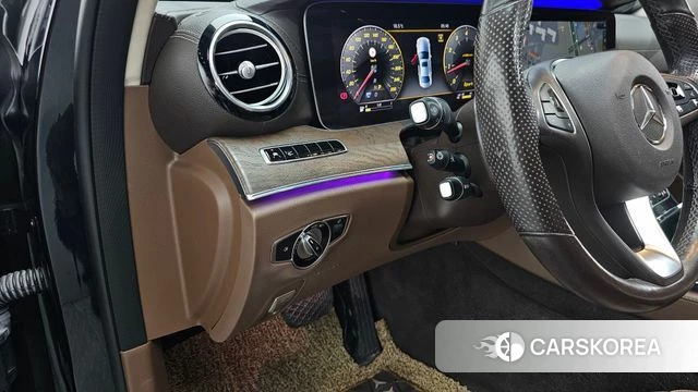 Mercedes-Benz E-Class W213 2018 Черный из Кореи, фото 4