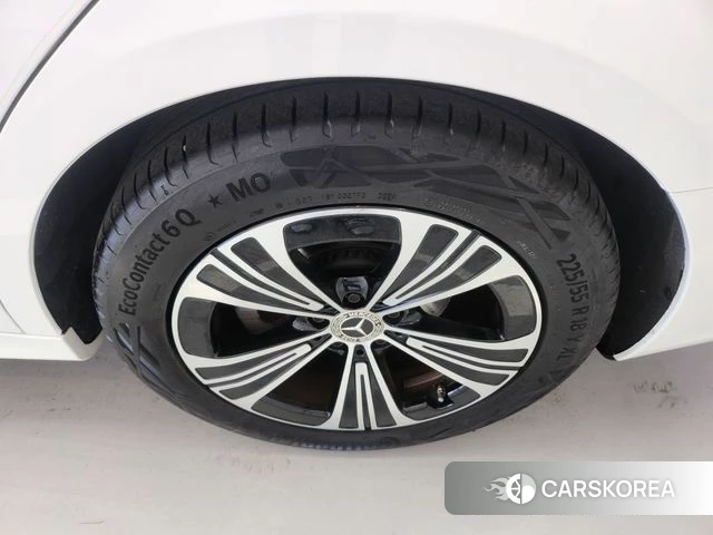 Mercedes-Benz E-Class W214 2024 Белый из Кореи, фото 4