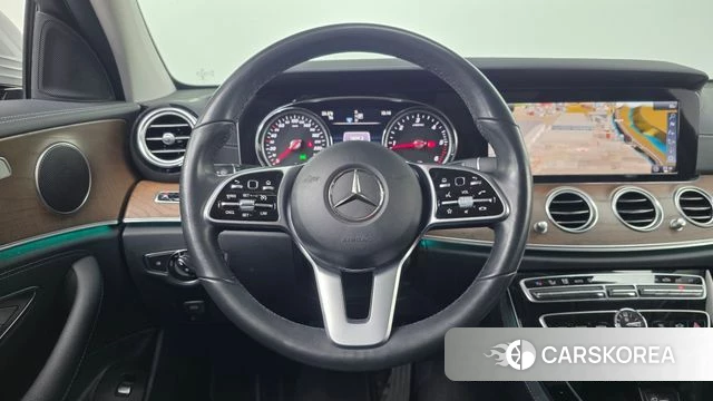 Mercedes-Benz E-Class W213 2019 Серебряный из Кореи, фото 4