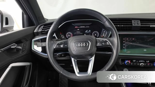 Audi Q3 (F3) 2020 Белый из Кореи, фото 4