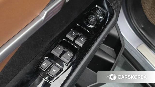 Ssangyong Torres 2022 Серебристо-серый из Кореи, фото 4