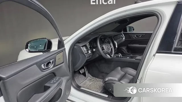 Volvo S60 3rd generation 2022 Белый из Кореи, фото 4