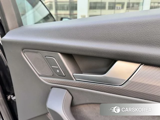 Audi Q5L 2023 Черный из Китая, фото 4