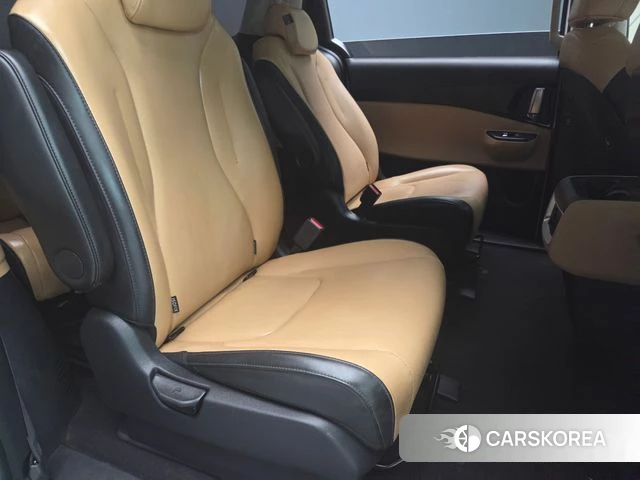 Kia Carnival 4th generation 2023 Белый из Кореи, фото 4
