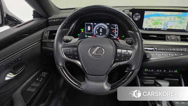 Lexus ES300h 7th generation 2018 Серебристо-серый из Кореи, фото 4