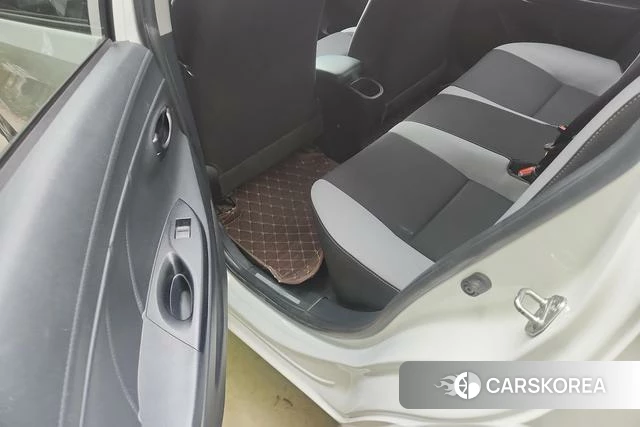 Toyota Yaris L 2021 Белый из Китая, фото 4