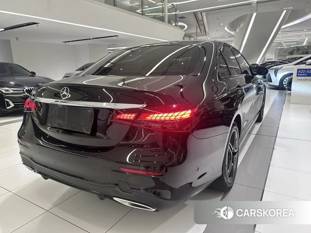 Mercedes-Benz E-Class 2023 Черный из Китая, фото 4