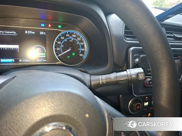 Nissan Leaf (ZE1) 2019 Белый из Кореи, фото 4