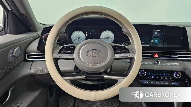 Hyundai The New Avante (CN7) 2023 Белый из Кореи, фото 4