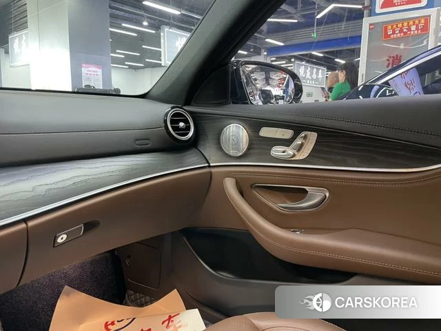 Mercedes-Benz E-Class 2021 Черный из Китая, фото 4