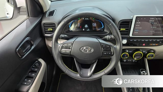 Hyundai Venue 2023 Белый из Кореи, фото 4