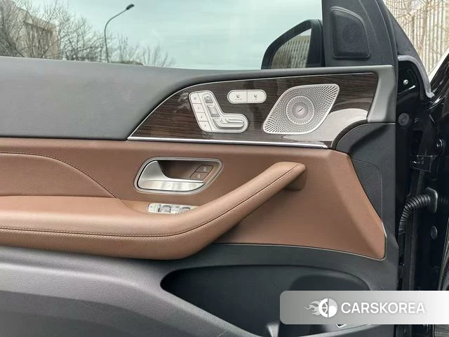 Mercedes-Benz GLE 2024 Черный из Китая, фото 4
