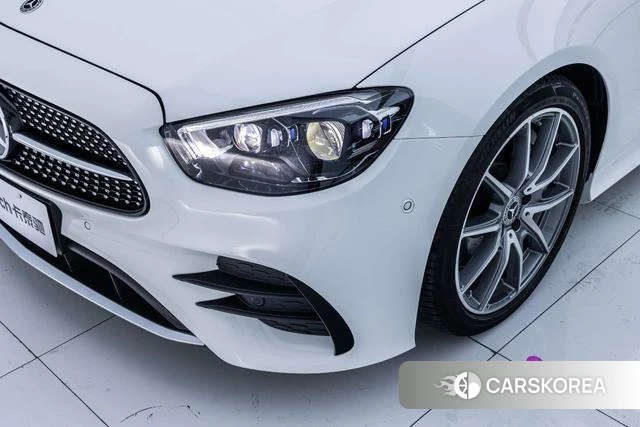 Mercedes-Benz E-Class 2022 Белый из Китая, фото 4