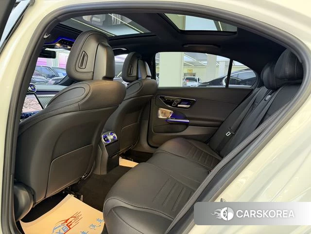 Mercedes-Benz C-class 2023 Белый из Китая, фото 4