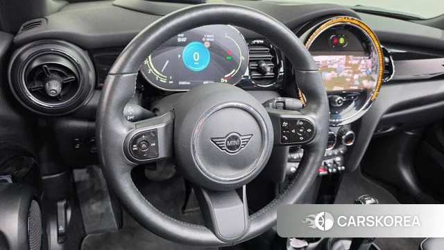 Mini Cooper Convertible 2023 Серебристо-серый из Кореи, фото 4