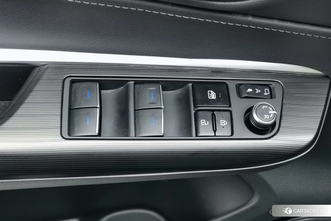 Toyota Harrier 2021 Черный из Китая, фото 4