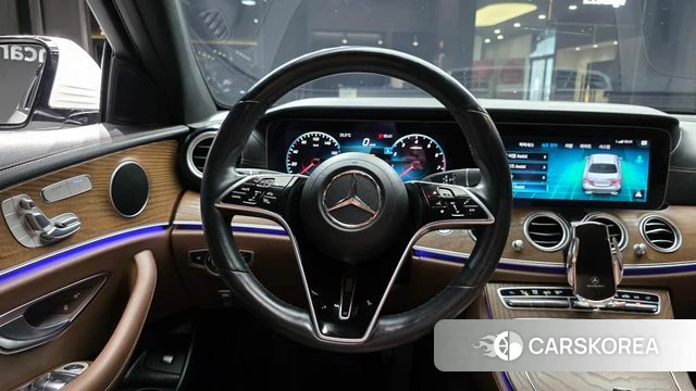 Mercedes-Benz E-Class W213 2021 Белый из Кореи, фото 4