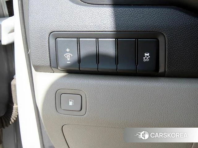 Kia The New Carnival 2018 Серебряный из Кореи, фото 4