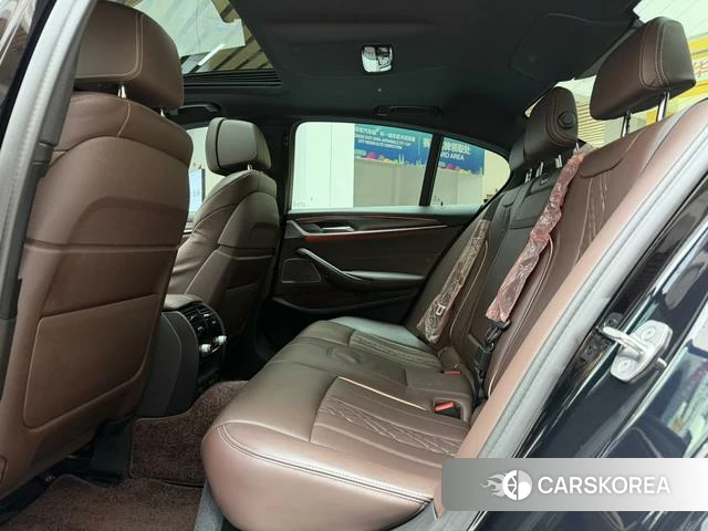 BMW 5 series 2021 Черный из Китая, фото 4