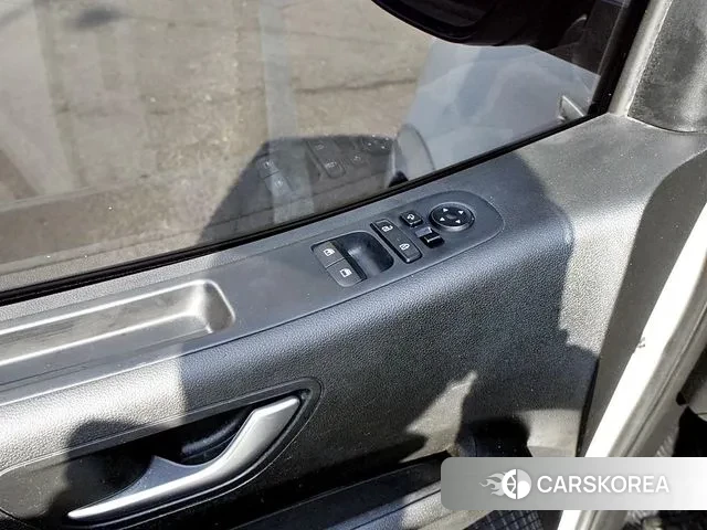 Hyundai Staria 2021 Белый из Кореи, фото 4