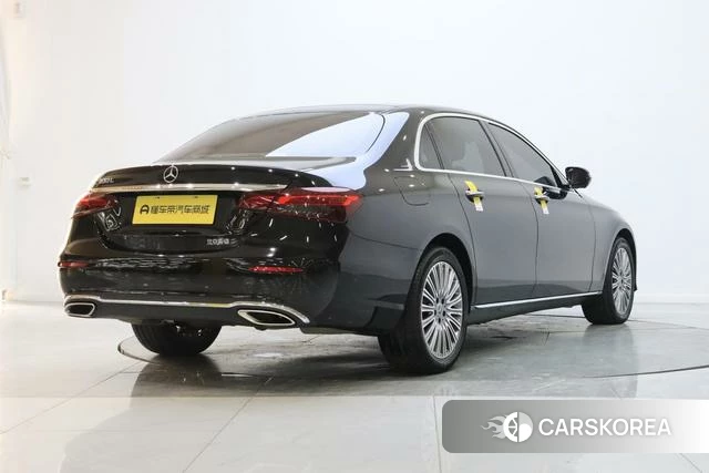 Mercedes-Benz E-Class 2023 Черный из Китая, фото 4