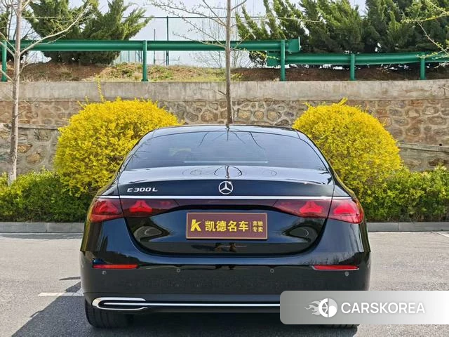 Mercedes-Benz E-Class 2026 Черный из Китая, фото 4