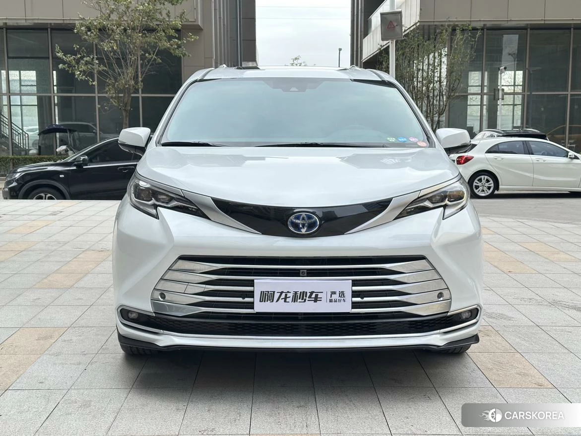 Toyota Sienna 2021 Белый из Китая, фото 4