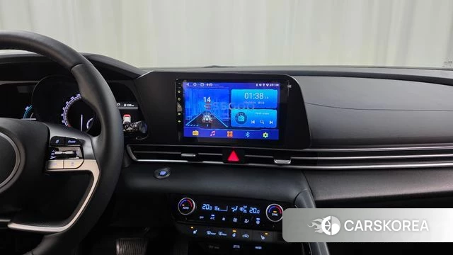 Hyundai Avante Hybrid (CN7) 2023 Белый из Кореи, фото 4