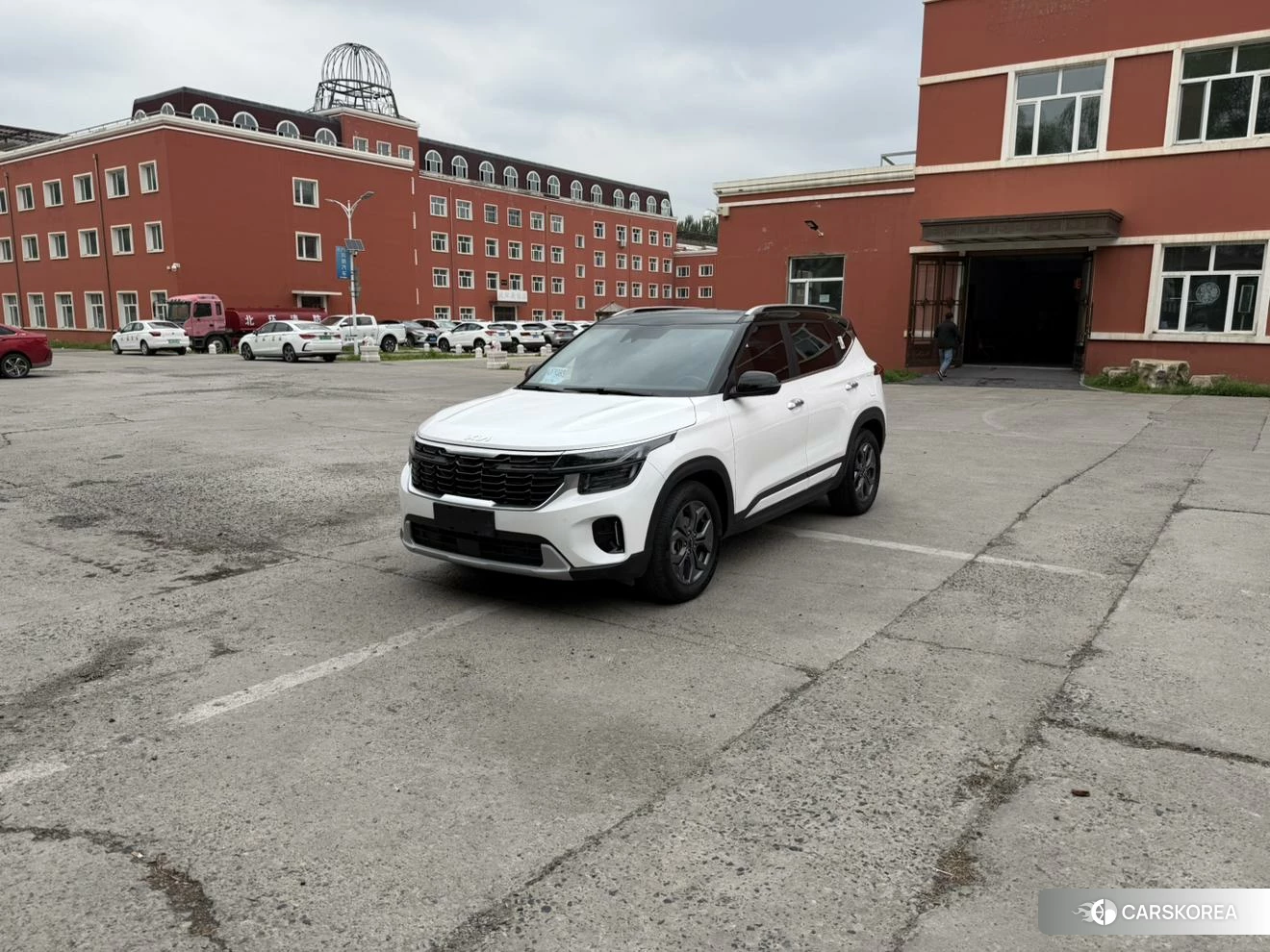 Kia Seltos 2023 Белый из Китая, фото 4