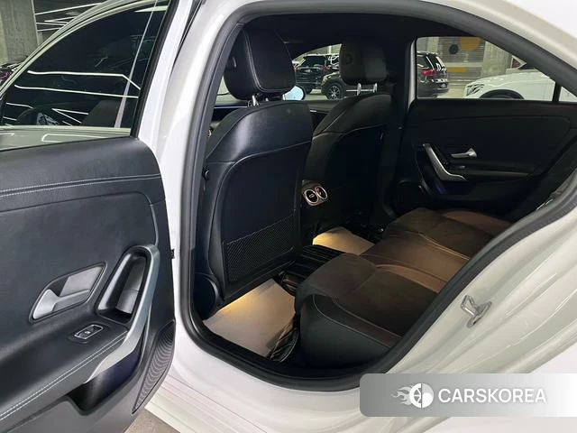 Mercedes-Benz A-Class 2023 Белый из Китая, фото 4