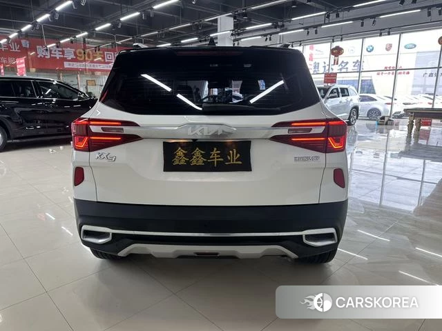 Kia KX3 2022 Белый из Китая, фото 4