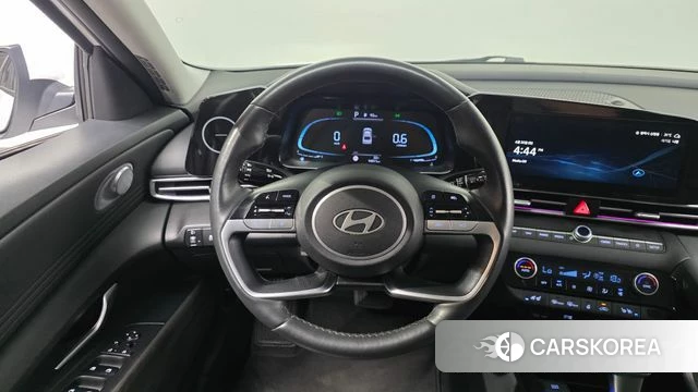 Hyundai The New Avante (CN7) 2023 Белый из Кореи, фото 5