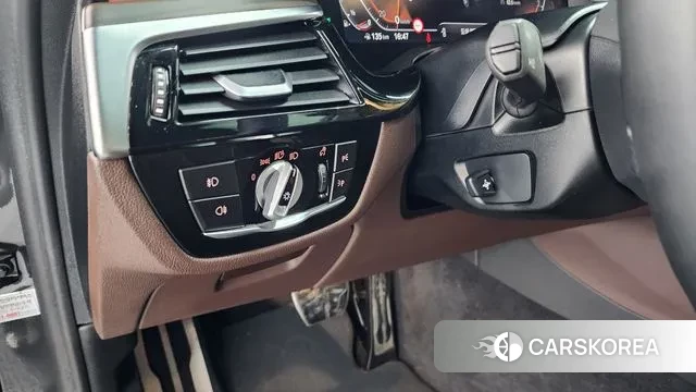 BMW 5 Series (G30) 2020 Серый из Кореи, фото 4