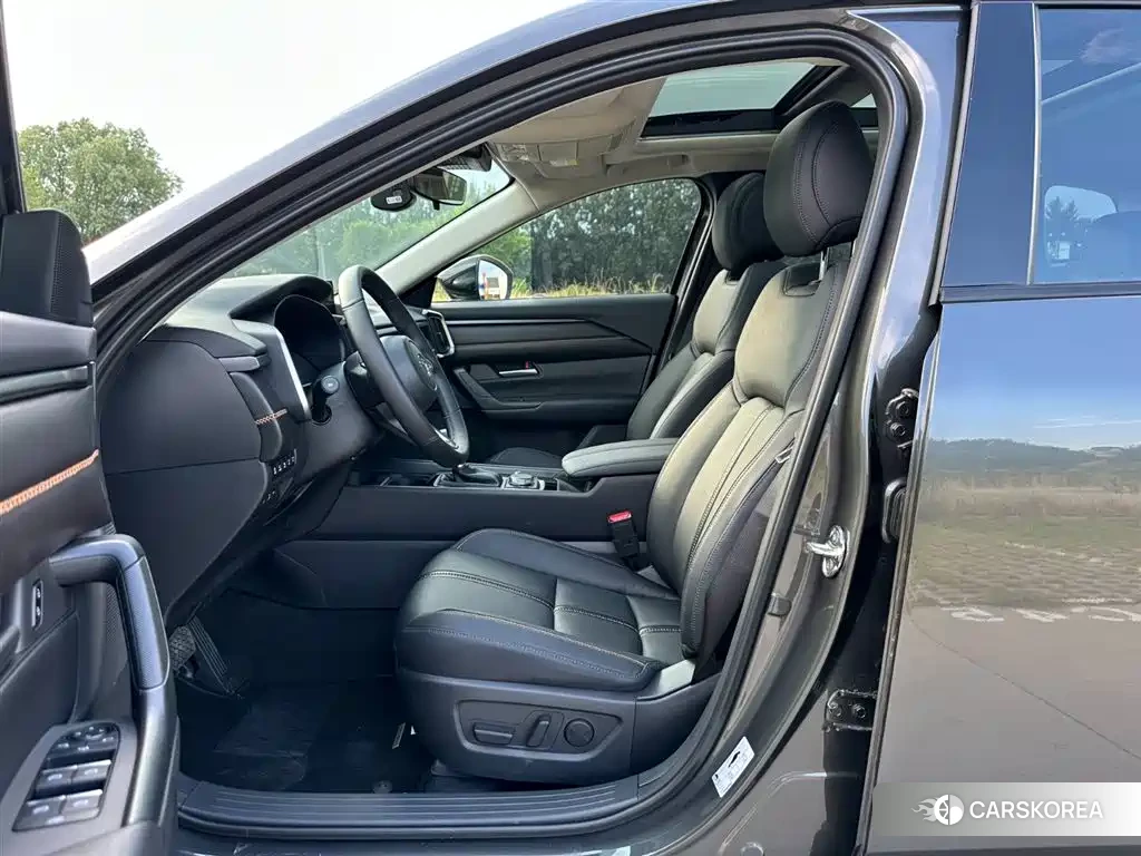 Mazda CX-50 2025 Silver/gray из Китая, фото 4