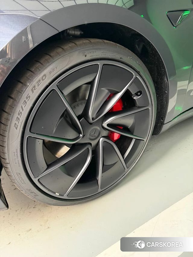 Tesla Model 3 2026 Серый из Кореи, фото 4