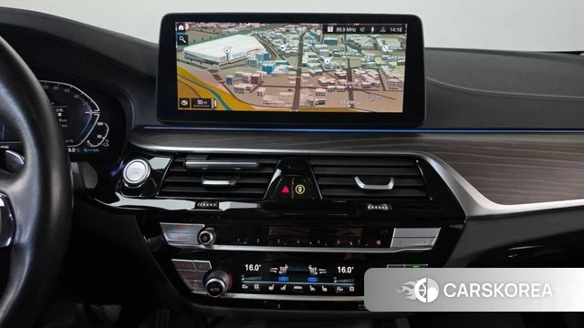 BMW 5 Series (G30) 2022 Черный из Кореи, фото 4