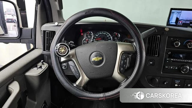 Chevrolet Express Van 2018 Черный из Кореи, фото 4