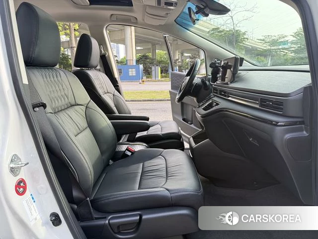 Honda Elysion 2022 Белый из Китая, фото 4