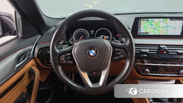 BMW 5 Series (G30) 2018 Черный из Кореи, фото 4