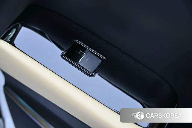 Toyota Alphard 2022 Белый из Китая, фото 4