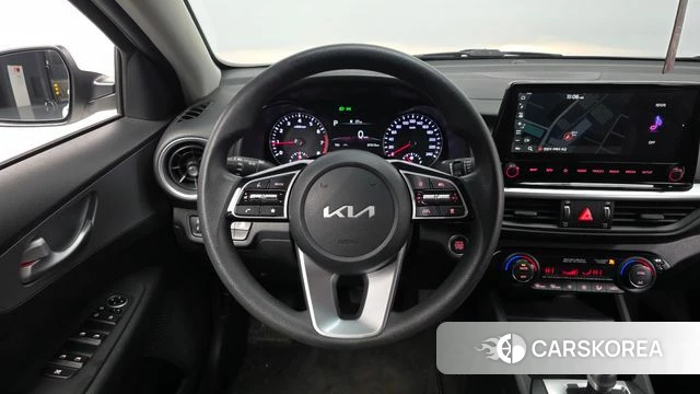 Kia The New K3 2nd generation 2022 Белый из Кореи, фото 4