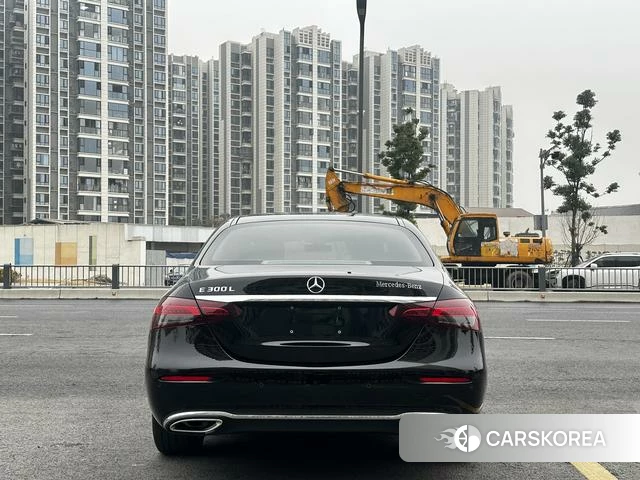 Mercedes-Benz E-Class 2022 Черный из Китая, фото 4