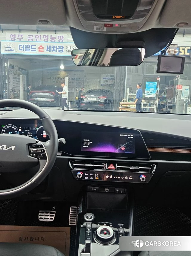 Kia Di Ol Nu Niro 2025 Белый из Кореи, фото 4