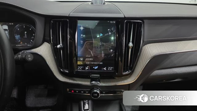 Volvo XC60 second Generation 2020 Белый из Кореи, фото 4