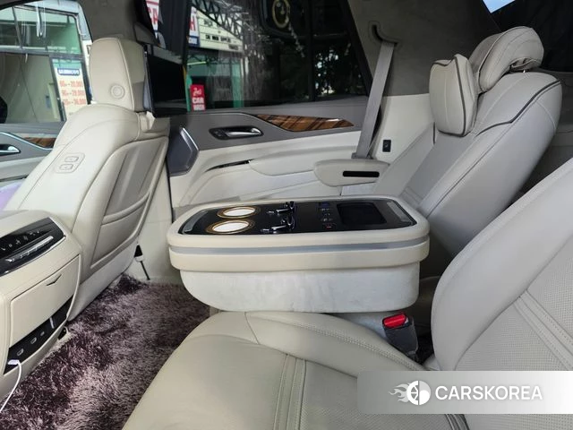Cadillac Escalade 5th Generation 2023 Черный из Кореи, фото 4