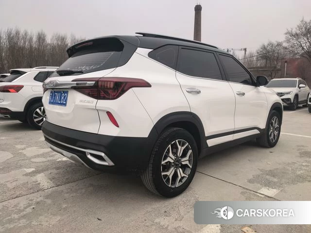 Kia KX3 2023 Белый из Китая, фото 4