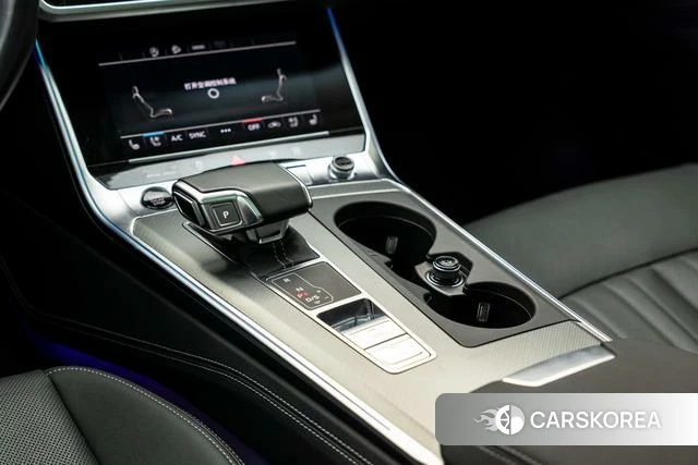 Audi A6 2024 Черный из Китая, фото 4
